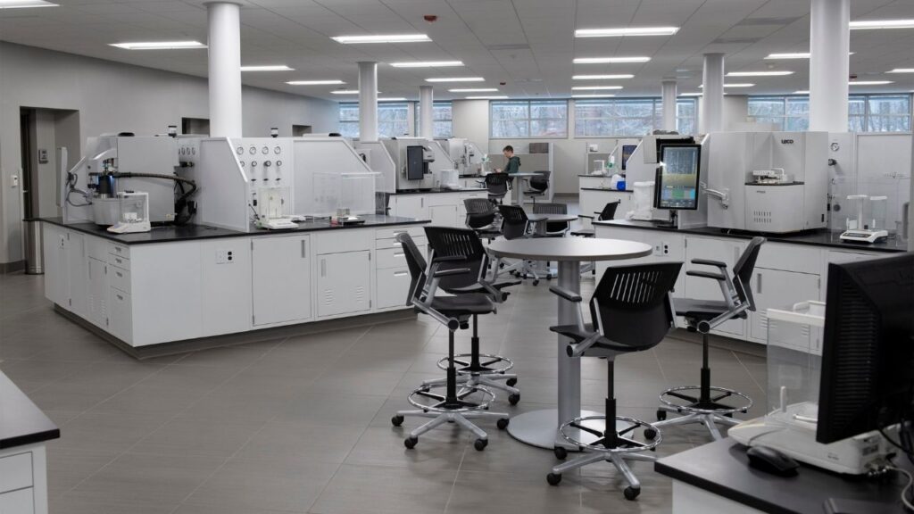 Technisches Dienstleistungslabor im Robert J. Warren Customer Experience Center