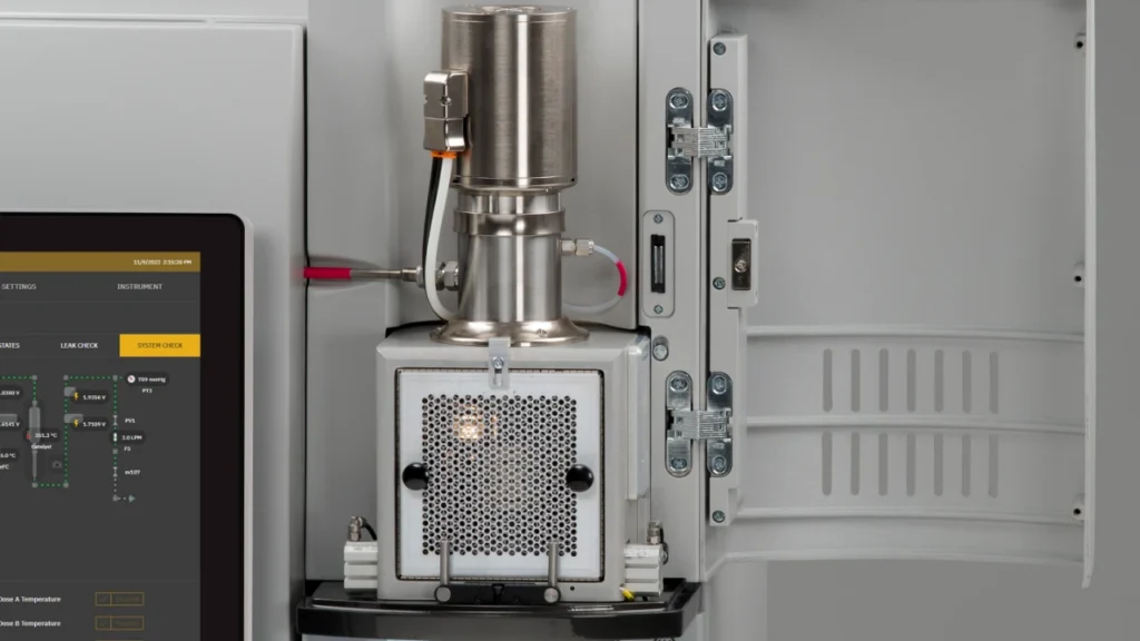 LECO CS844 with Autocleaner