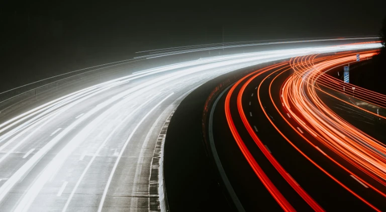 traînée lumineuse représentant la vitesse