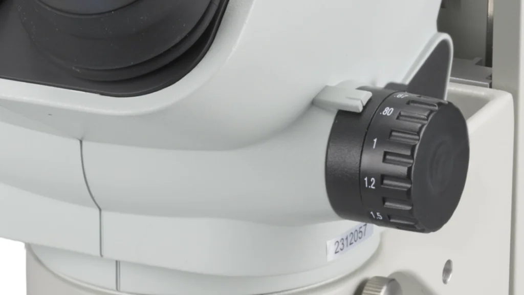 rueda de zoom óptico del microscopio metalográfico